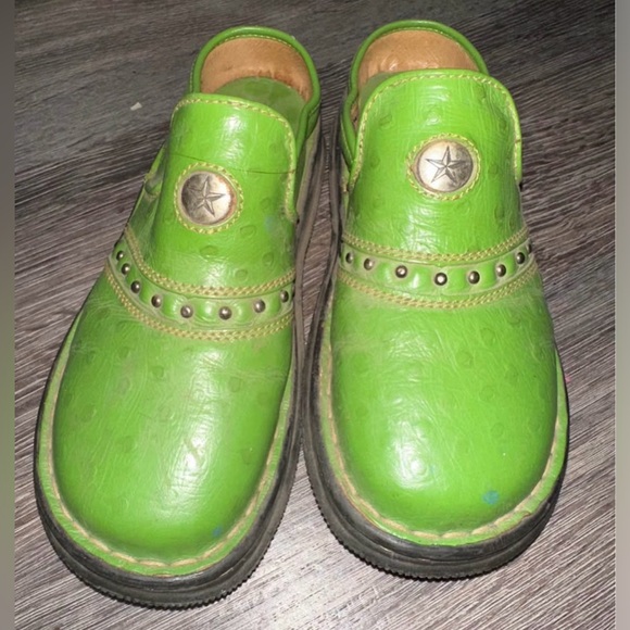 Double-H Vibrant Green Leather Western Slip-On Mules - Picture 2 of 5